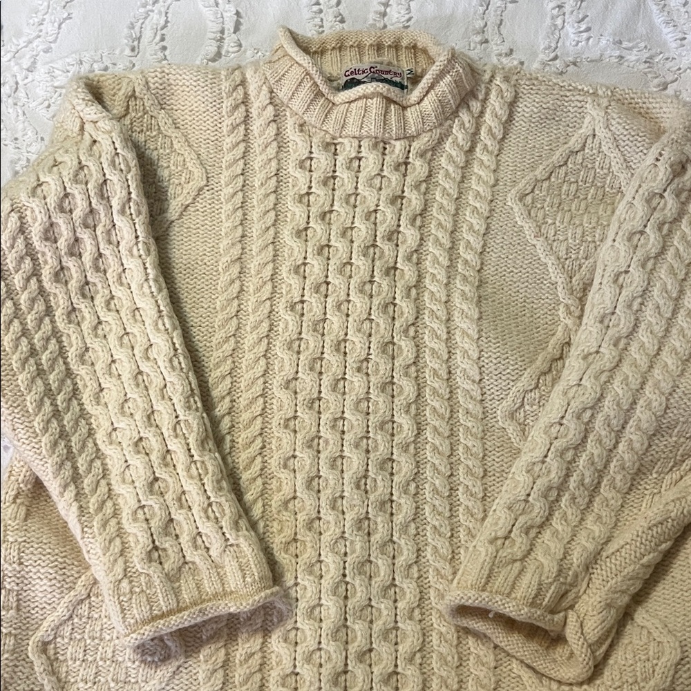 100% wool Cream Cable Knit Sweater